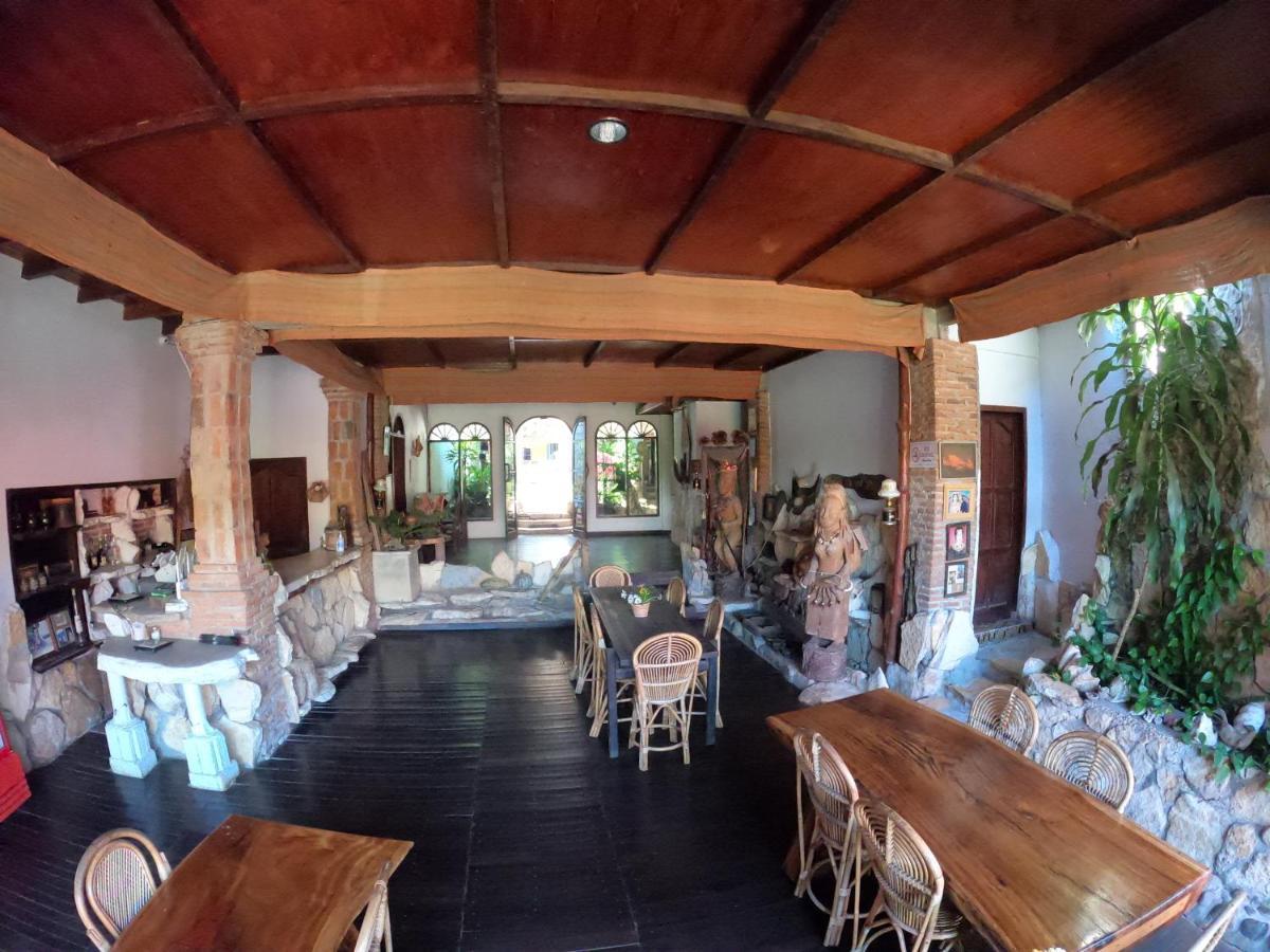 Pias Poppies Hotel Rantepao Luaran gambar