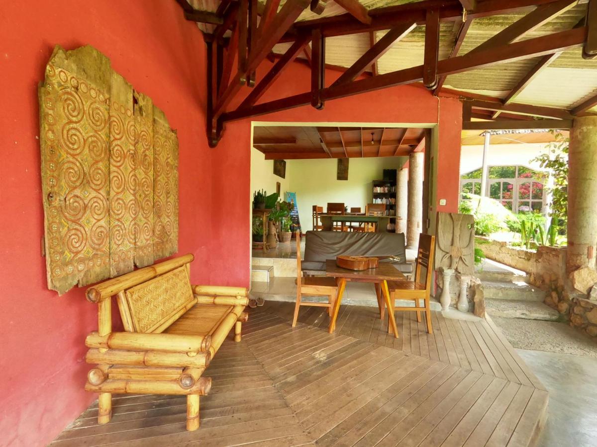 Pias Poppies Hotel Rantepao Luaran gambar